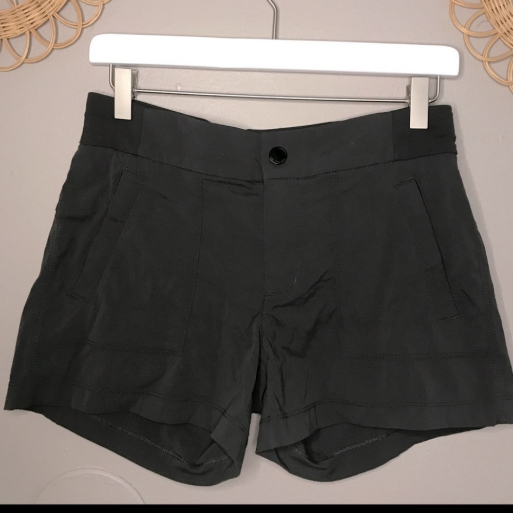 Athleta Trekkie 4" Inseam Grey Shorts 2